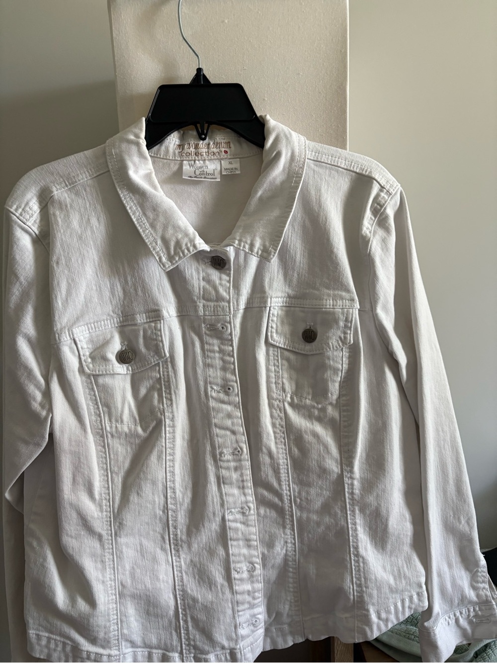 Women with Control White Button-Front Casual Shirt Jacket